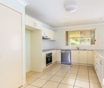 FOUR BEDROOM HOME IN QUIET CUL-DE-SAC - Photo 5