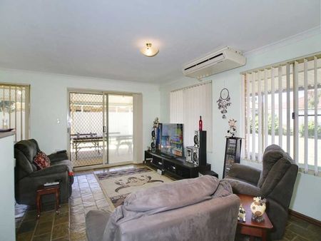 3 Lakewook Cove, Kenwick WA 6107 - House For Rent - $680 | Domain - Photo 3