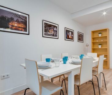 Charming room in Fernán Gonzalez Street - Photo 6