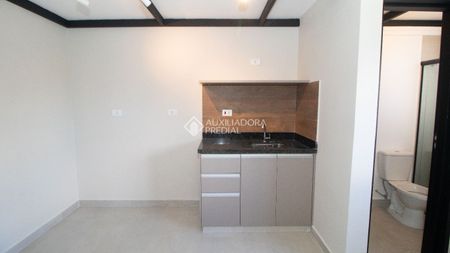 Kitnet com 1 quarto e 21m² para alugar em Bangú, Santo André. - Photo 3