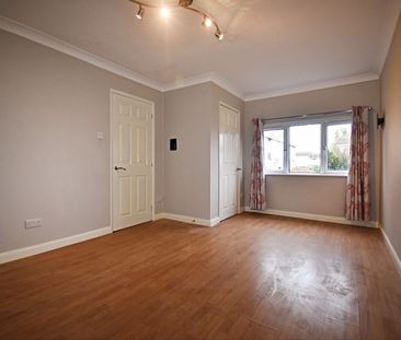 Abbey Road, Basingstoke - Photo 2