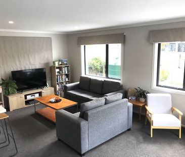 New Build - Low maintenance, warm and modern - Photo 6