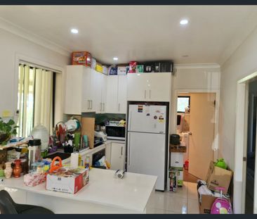 MODERN 2 bedroom GRANNY FLAT! Includes water - Photo 3
