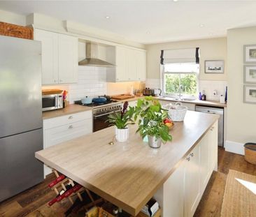 Bishop's Stortford, Essex - Photo 3