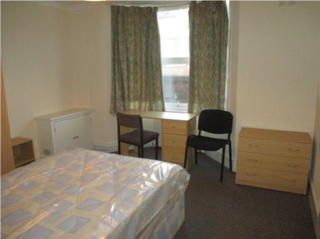 5 bedroom semi-detached house to rent - Photo 3