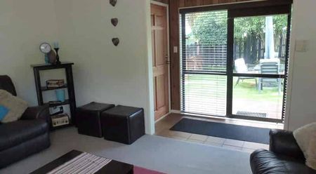 Lovely 3 bedroom family home in Bayview - Photo 3