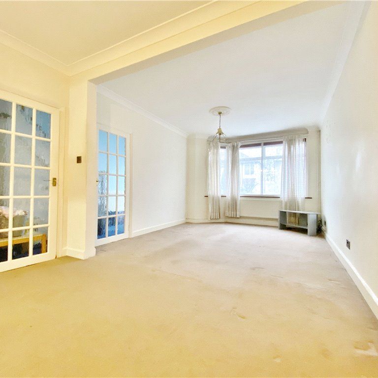 Ivanhoe Road, Hounslow - Photo 1