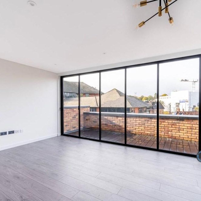 2 bedroom penthouse to rent - Photo 1