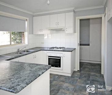 Low Maintenance Living in the Heart of Cranbourne - Photo 2