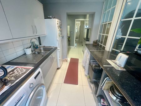 Room in a Shared House, Exeter Road, HA2 - Photo 4