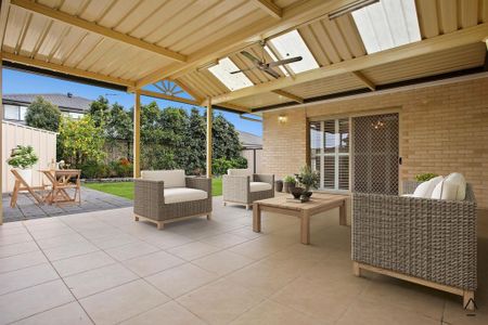 Grand Family Residence in Prestons - Photo 5