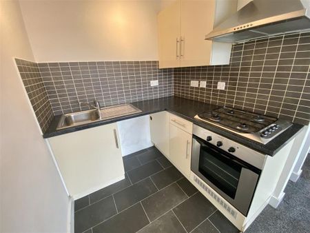 1 bedroom flat to rent - Photo 5