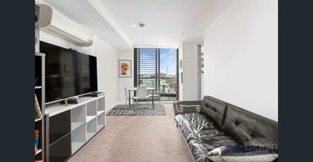 Contemporary Apartment With Riverside Views And Only Moments From The Yarra - Photo 4