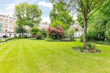 3 bedroom flat in South Kensington - Photo 2