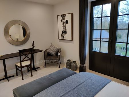 2 bed flat to rent in Glen Island, Taplow, SL6 - Photo 5