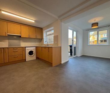 3 bedroom terraced house to rent - Photo 6