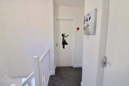 1 bedroom in a house share to rent - Photo 4