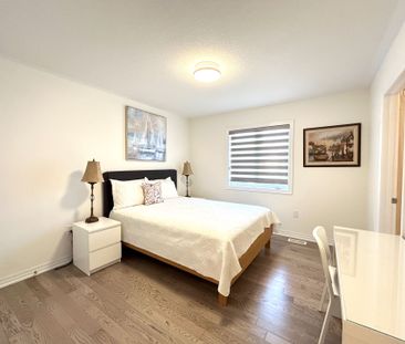 For Lease - 131 Beaveridge Avenue, Oakville, Ontario - Photo 3