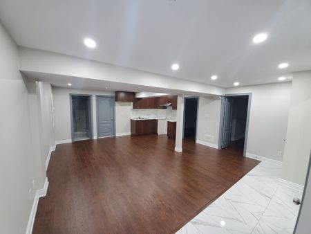 For Lease - 4 Mellowood Avenue Unit# (Basement), Brampton, Ontario - Photo 2