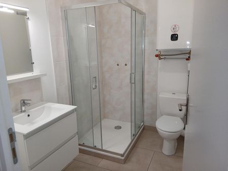 Location Appartement 1 pièce 27m² ETAMPES 91150 - Photo 2
