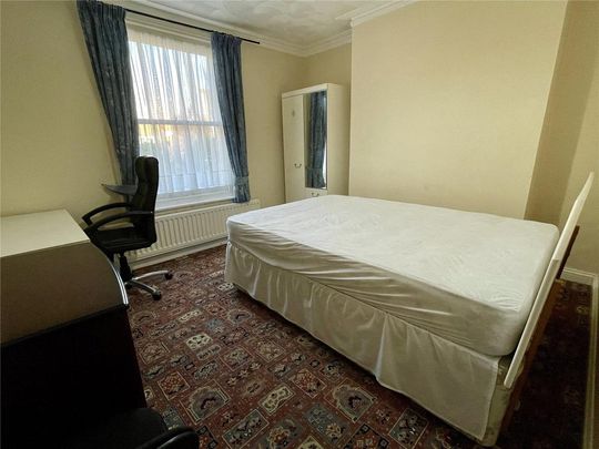 4 bedroom detached house to rent - Photo 1