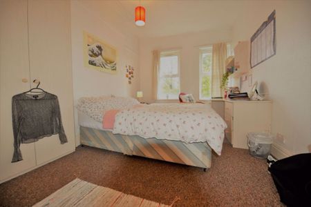 8 bedroom House in Archery Road (8 BEDS), Leeds - Photo 5