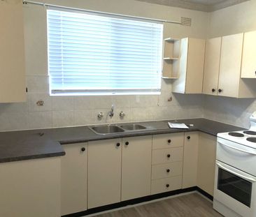 CENTRAL LOCATION - Photo 3