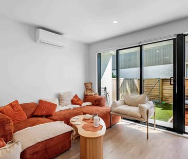 Step Into Contemporary Comfort – Near New Terr... - Photo 1