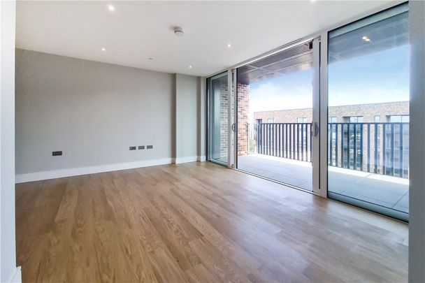 Excellent two-bedroom, two-bathroom flat within Wimbledon Grounds, this prestigious new development next to the AFC Wimbledon Stadium. The apartments all have generous balconies, lift access, secure bike storage and landscaped communal gardens. - Photo 1