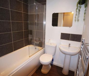 1 bedroom flat to rent - Photo 6