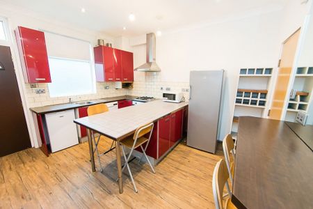 Chiswick Terrace, Leeds - Photo 5