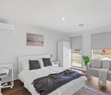 Wyndham Vale - Photo 2