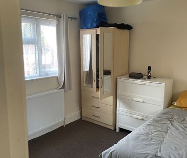 5 Bed Student Accommodation - Photo 6