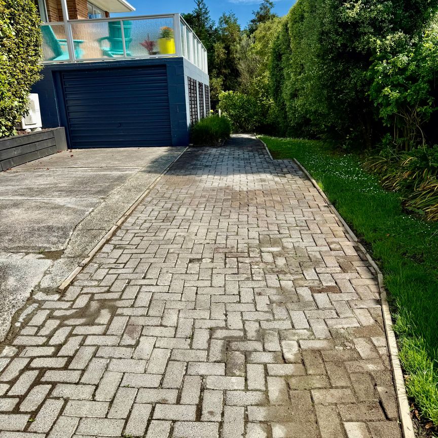 Sunny & Self-Contained Two-Bedroom Minor Dwelling - Photo 1