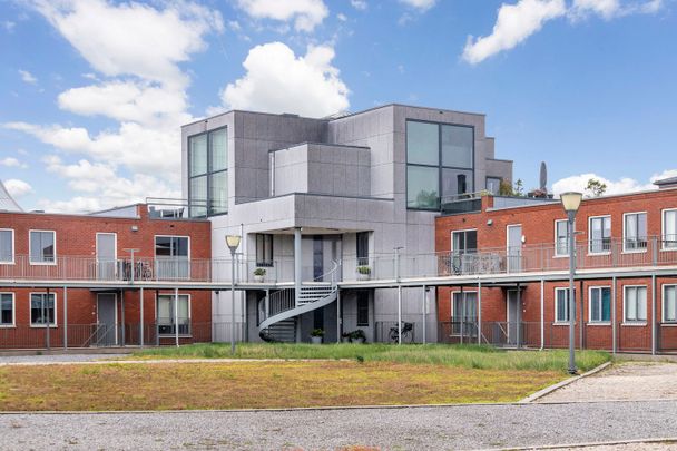 Julianastraat 109, Burgemeester Visserpark, 2405CG, Alphen Aan Den Rijn - Photo 1