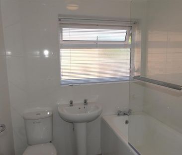 2 bedroom maisonette to rent - Photo 5