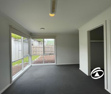 24 Chirnside Road, 3806, Berwick Vic - Photo 5