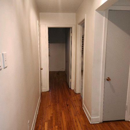 nice apartment 4.5 for rent in montreal - Photo 4