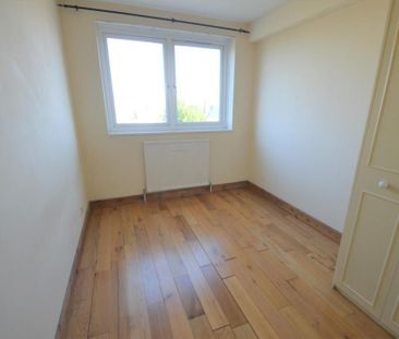 3 bedroom flat to rent - Photo 2