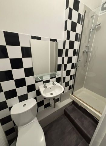 Room in a Shared House, Endlesham Road, SW12 - Photo 5