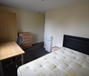 5 bedroom apartment to rent - Photo 2