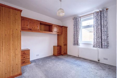 2 bedroom terraced house to rent - Photo 3