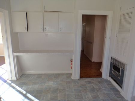 Home For Rent - Photo 5