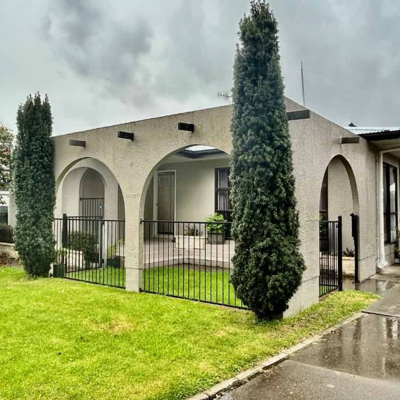 Spacious 3-Bedroom Home with Modern Touches - Photo 1