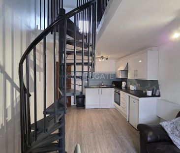 2 bedroom flat to rent - Photo 3