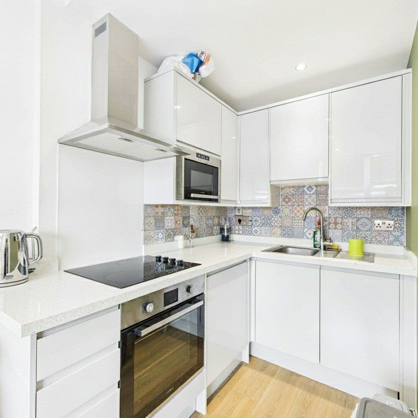 Victoria Road, Farnborough Victoria Road, Farnborough - Photo 2