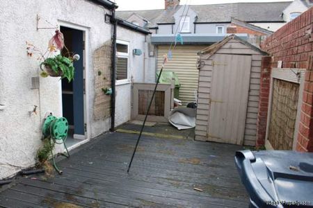 3 bedroom property to rent in Sunderland - Photo 2