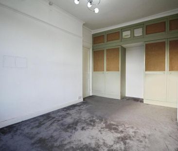 2 bedroom end of terrace house to rent - Photo 3
