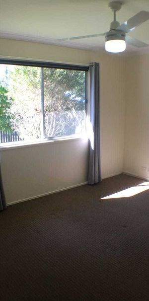 Charming Family Home in Prime Location – Spacious, Convenient, and Ready to Enjoy! - Photo 1