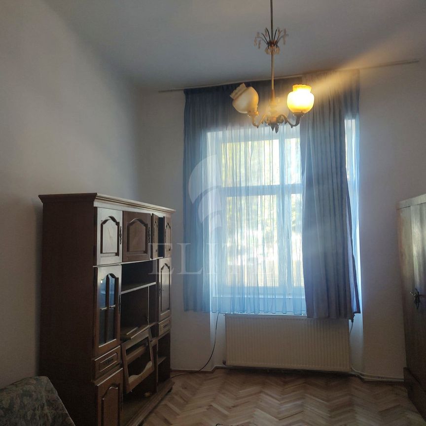 Casa / Casa 4 camere în zona CRISAN - Photo 1